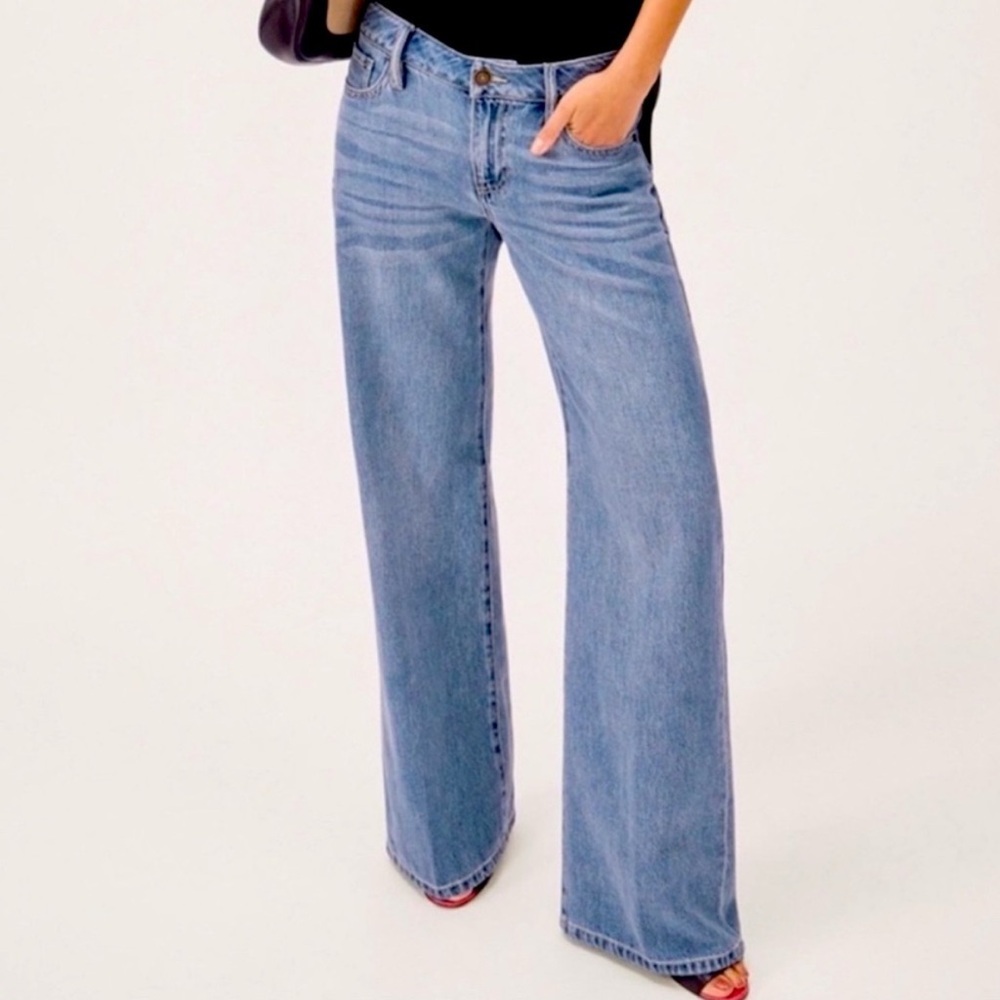 CAbi Ashbury Wide-Leg Flare Jeans Size 8